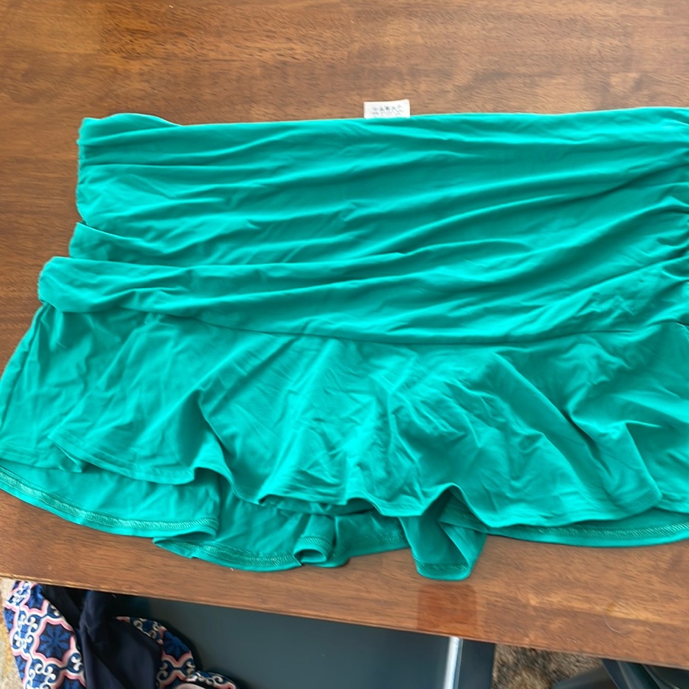 Lands End size 16 skirted bathing suit bottom. EUC